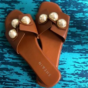 Cognac Jumbo Pearl slides